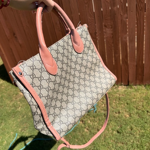 Gucci bag - Picture 2 of 2